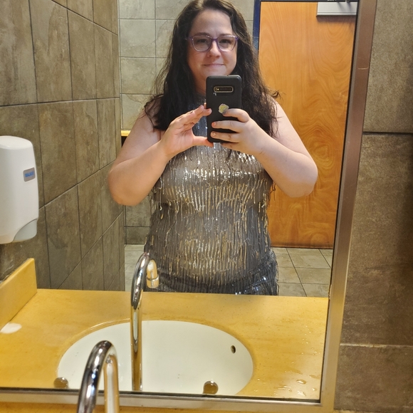 Meet your Posher, Mel - Picture 5 of 5